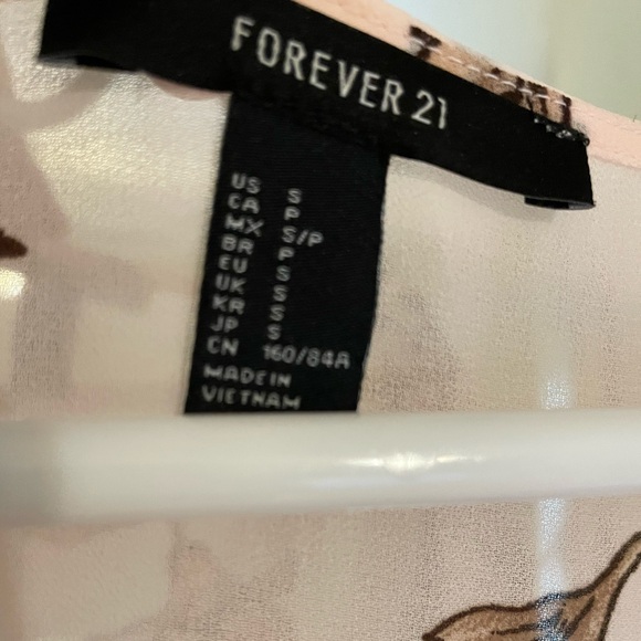 Forever 21 • Pink Floral High-Low Kimono Top - Picture 2 of 6